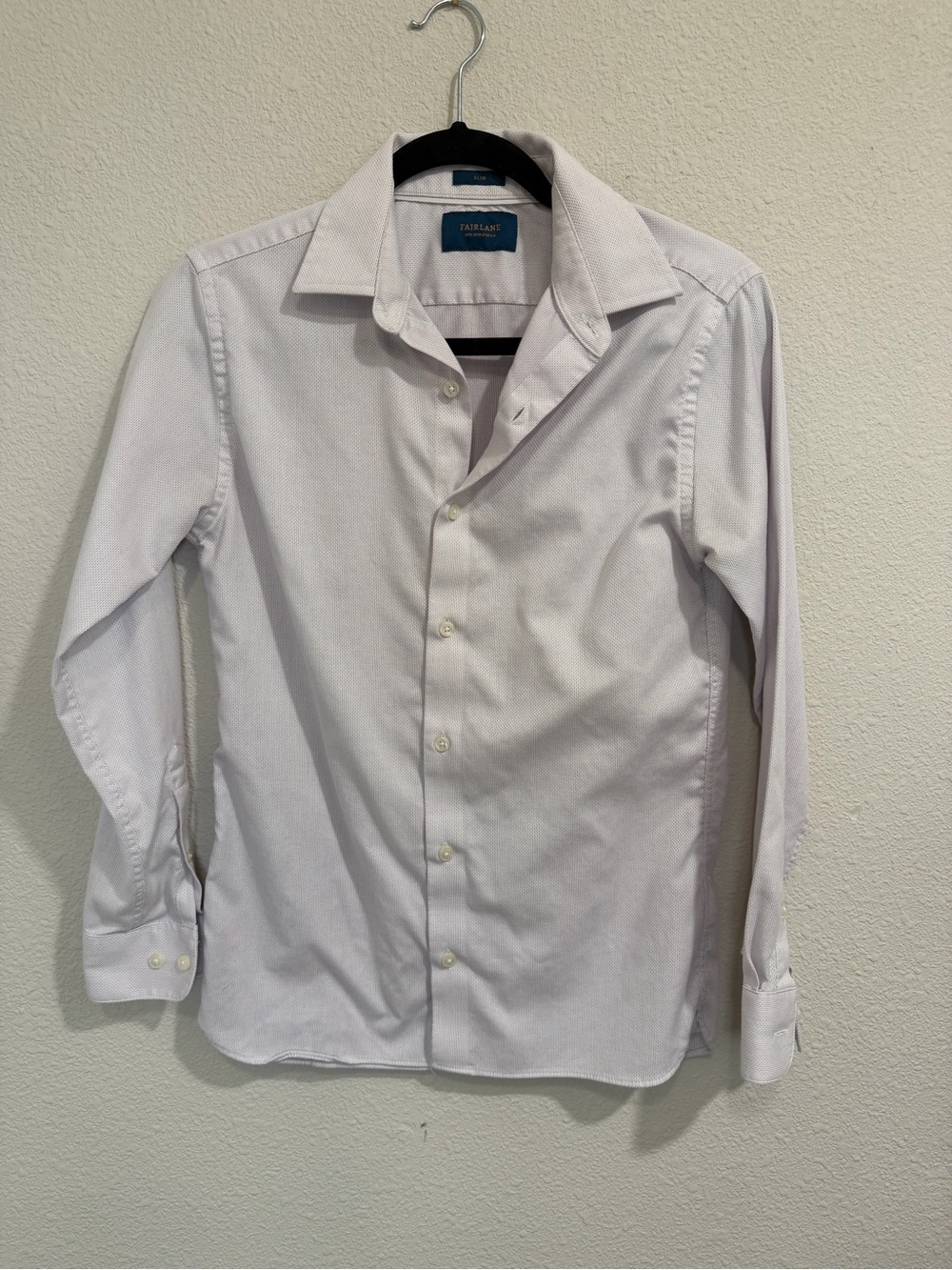 Fairlane White Slim Fit Men's Spread-Collar Dress Shirt